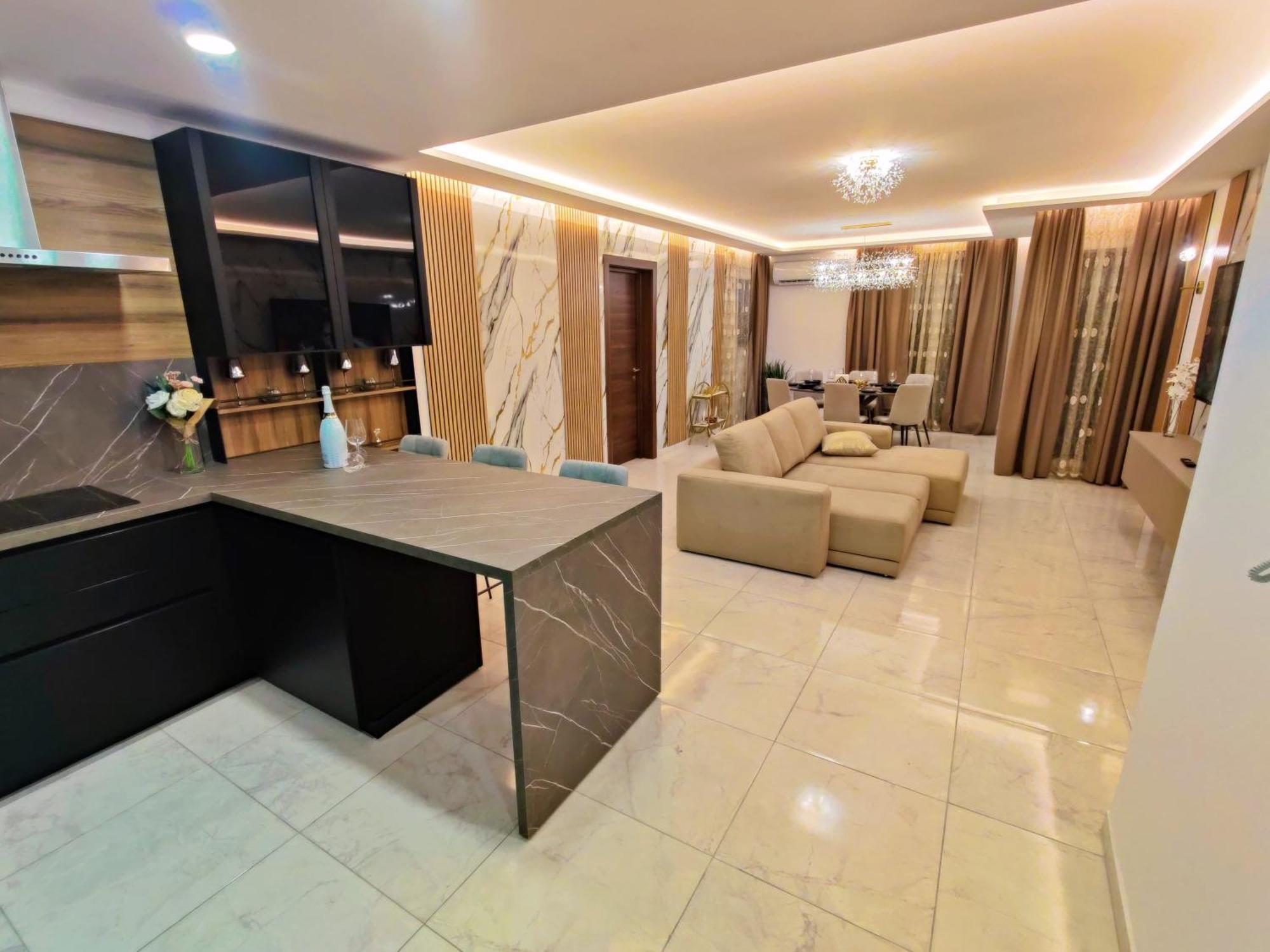Diamond Qawra - Side Sea View